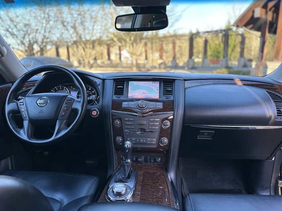 2017 Nissan Armada - Image 18 of 21