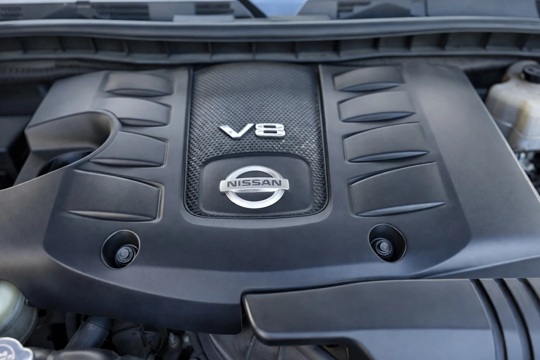 2017 Nissan Armada - Image 16 of 21