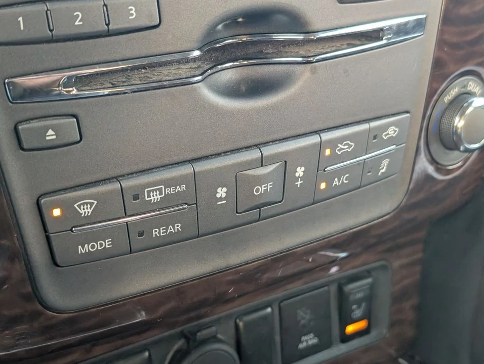 2017 Nissan Armada - Image 22 of 26