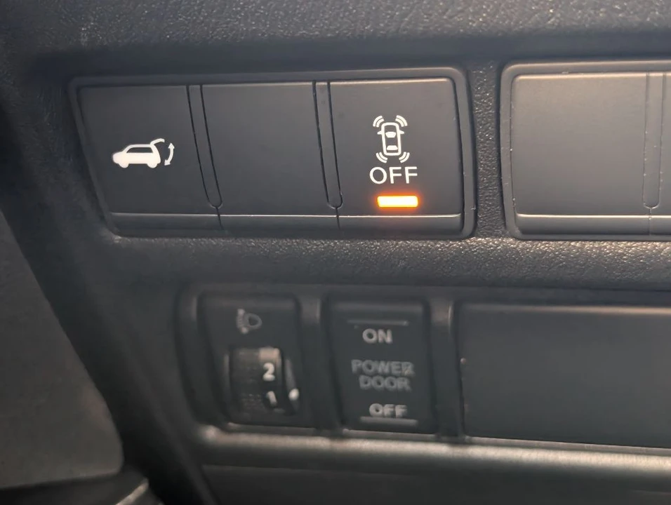 2017 Nissan Armada - Image 12 of 26