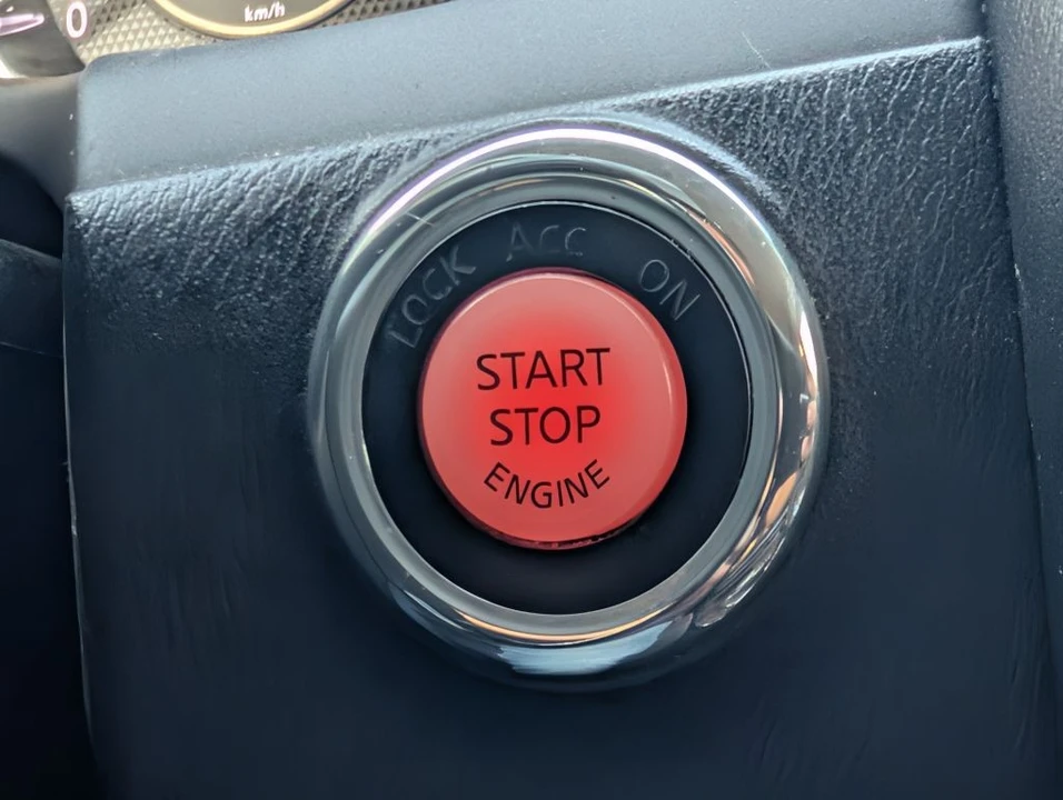 2017 Nissan Armada - Image 17 of 26
