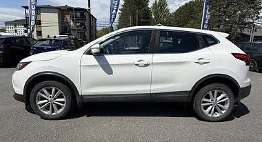 2017 Nissan Altima 5th Gen - Image 2 of 10
