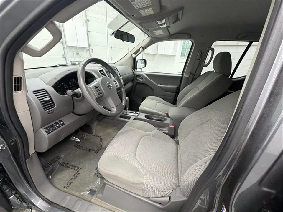 2017 Nissan Frontier 2nd Gen - Image 10 of 15