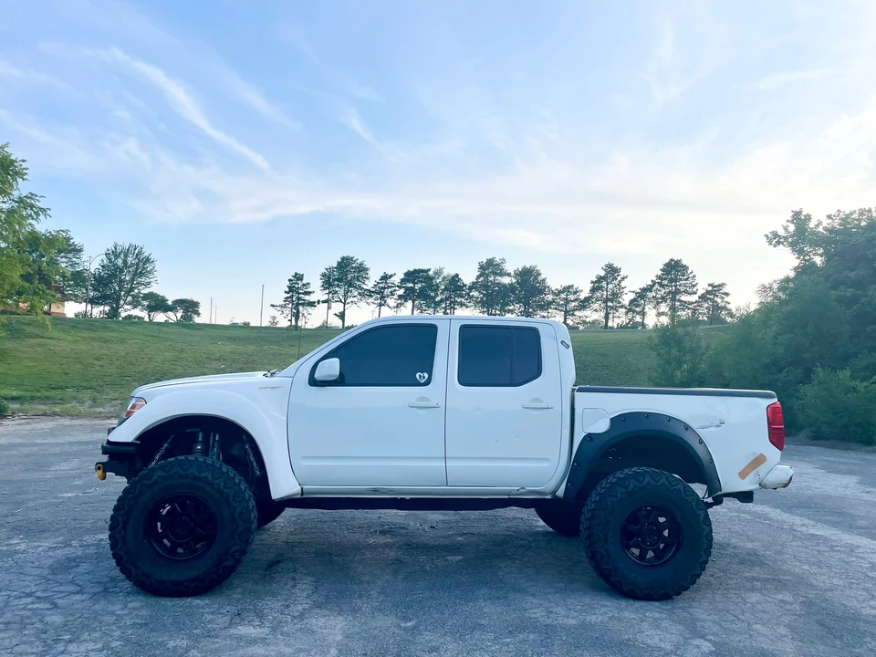 2017 Nissan Frontier 2nd Gen - Image 16 of 31