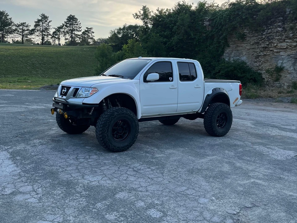 2017 Nissan Frontier 2nd Gen - Image 12 of 31