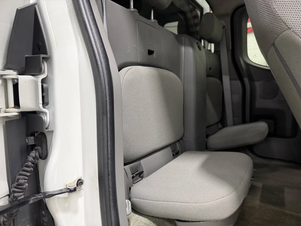 2017 Nissan Frontier 2nd Gen - Image 15 of 21