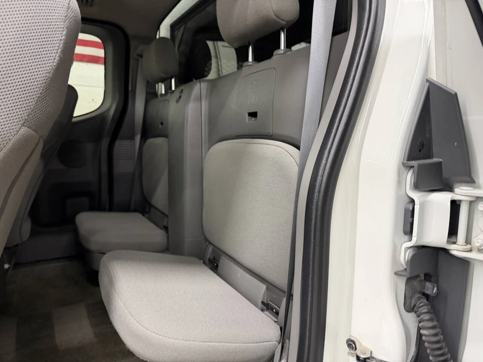 2017 Nissan Frontier 2nd Gen - Image 9 of 21