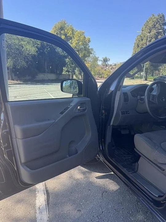 2017 Nissan Frontier 2nd Gen - Image 6 of 12