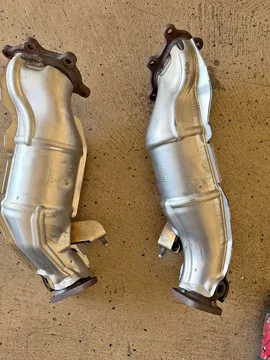 Nissan GTR Catalytic Converters