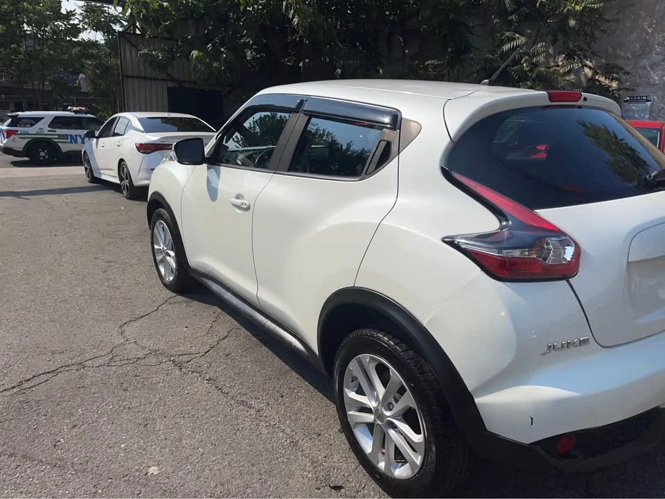 2017 Nissan Juke - Image 6 of 9