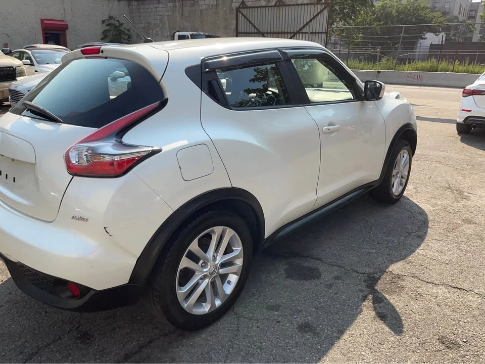 2017 Nissan Juke - Image 5 of 9