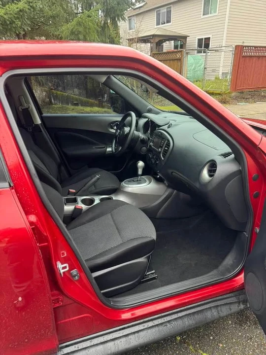 2017 Nissan Juke - Image 8 of 12