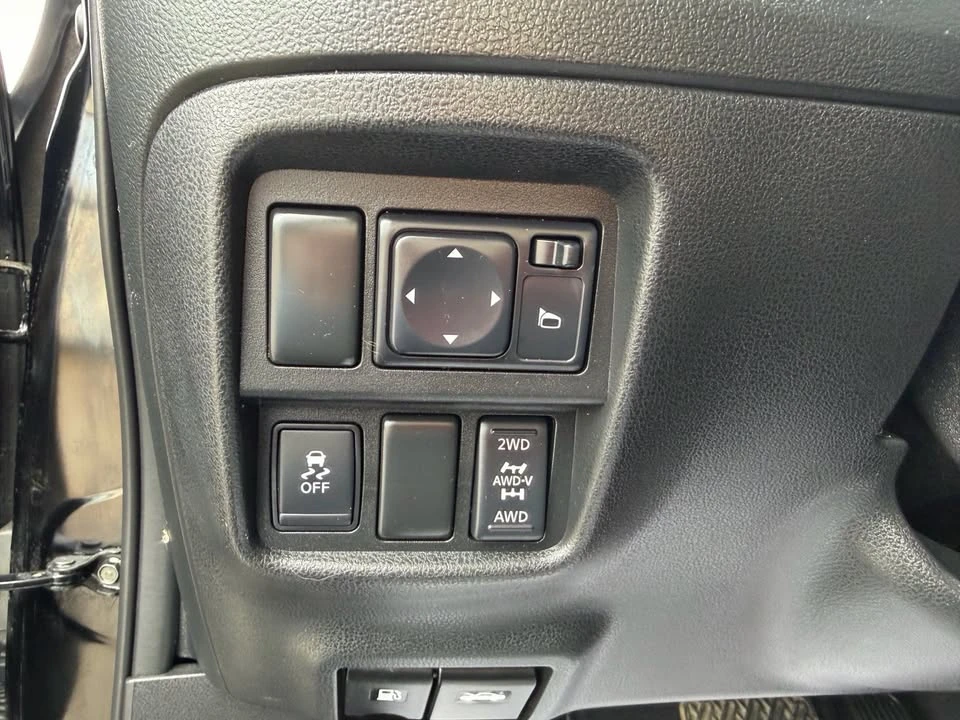 2017 Nissan Juke - Image 11 of 18