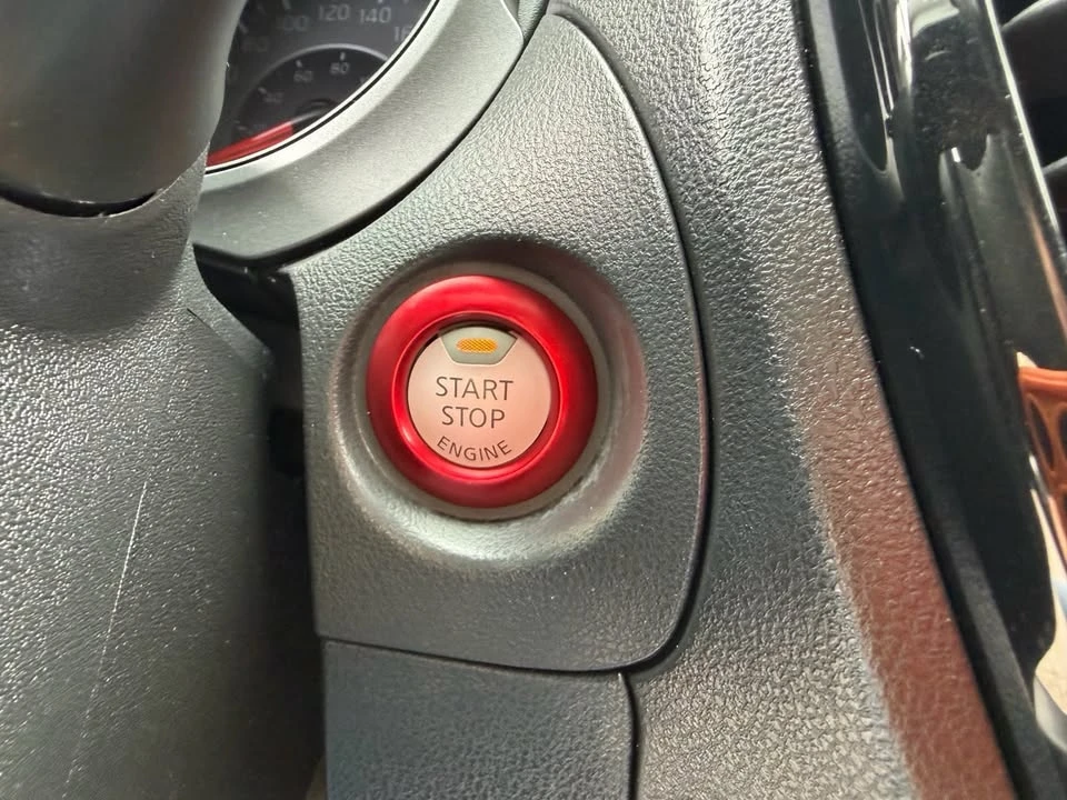 2017 Nissan Juke - Image 12 of 18