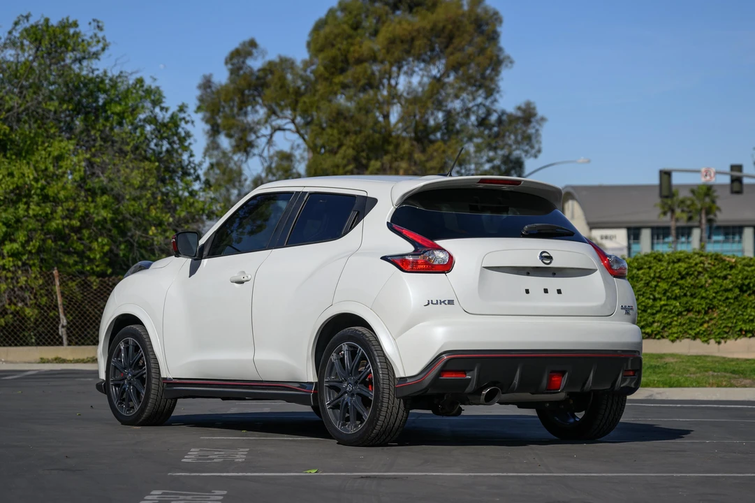 2017 Nissan Juke - Image 14 of 31