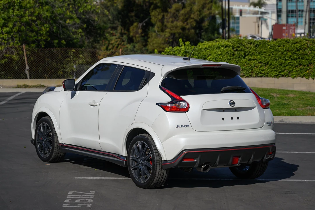 2017 Nissan Juke - Image 15 of 31