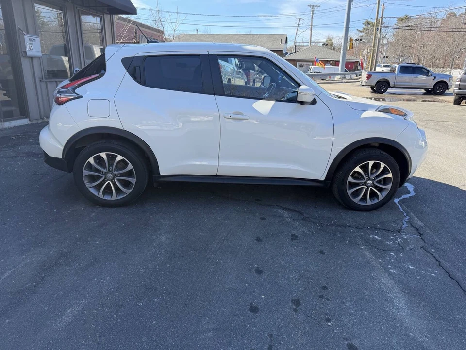 2017 Nissan Juke - Image 10 of 21