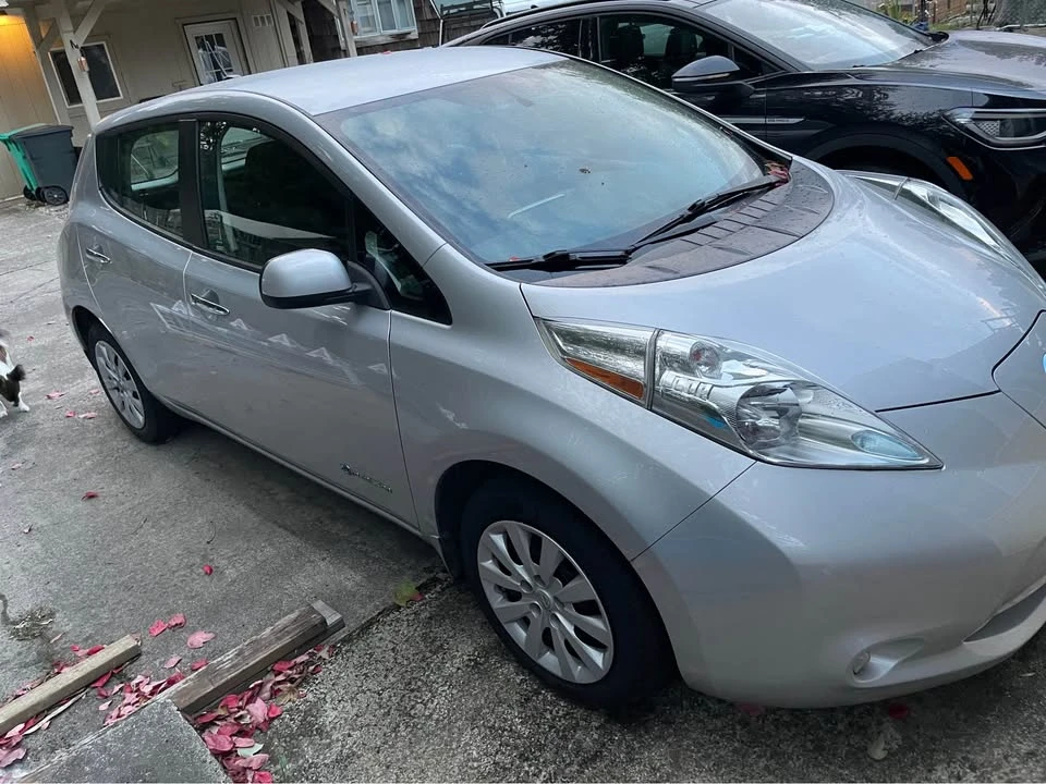 2017 Nissan Leaf - Image 4 of 4
