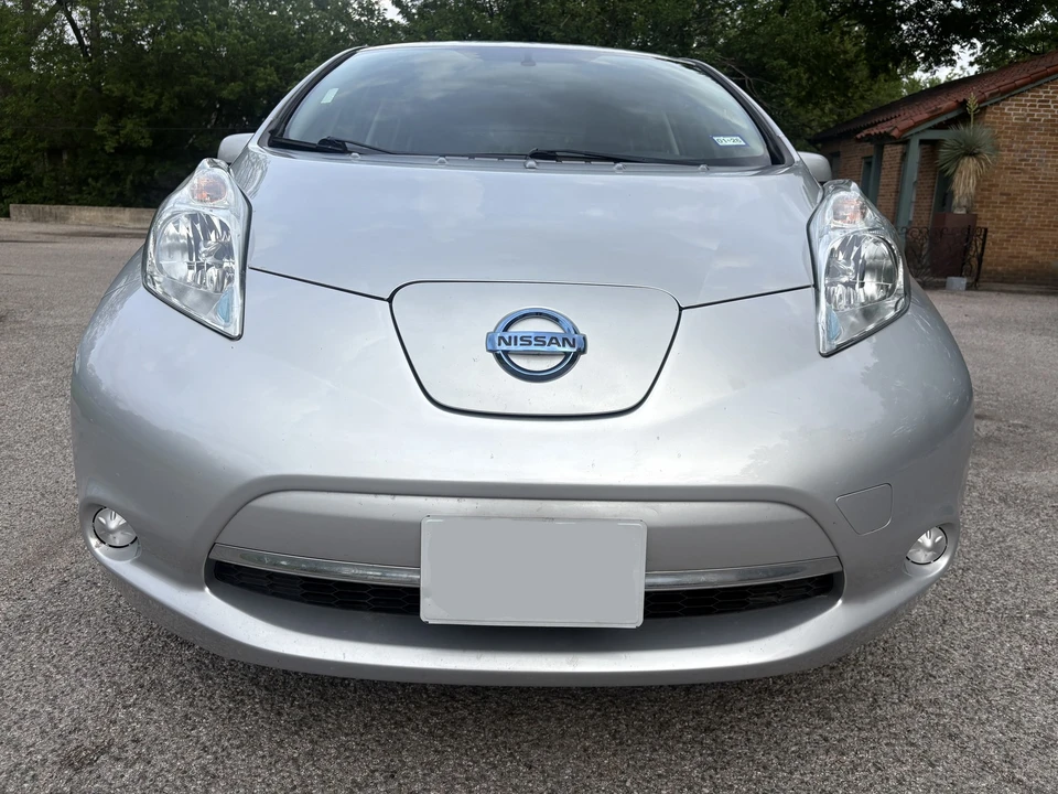 2017 Nissan Leaf - Image 3 of 21