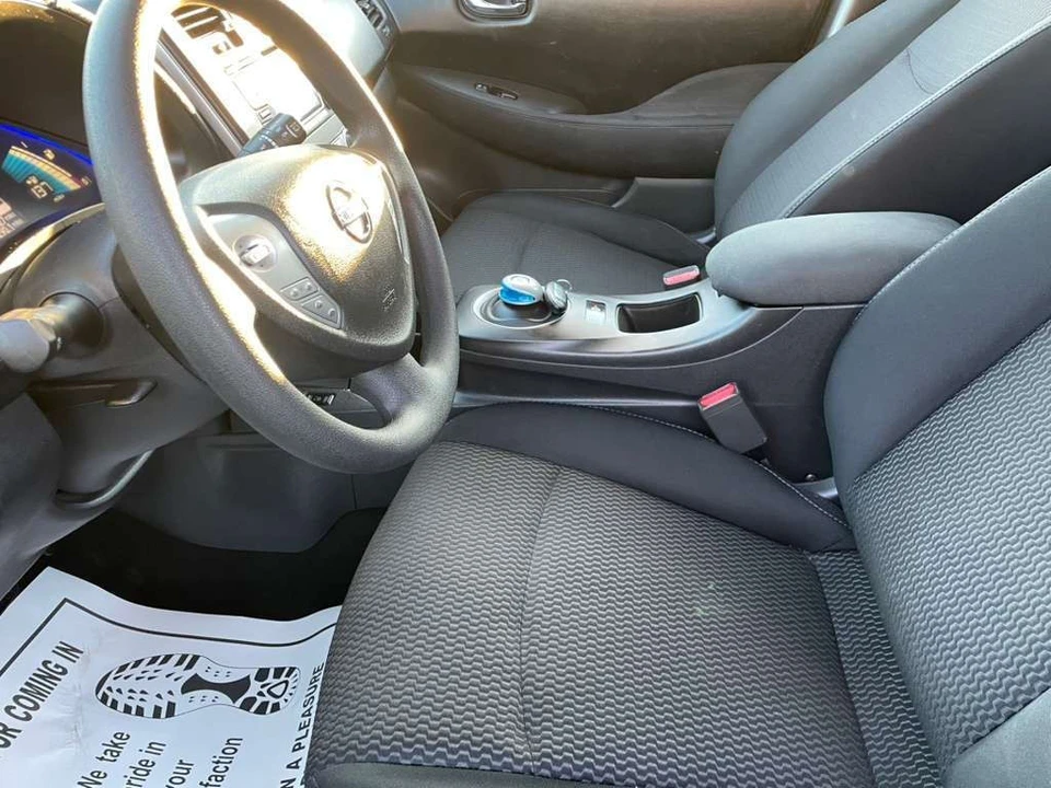 2017 Nissan Leaf - Image 7 of 17