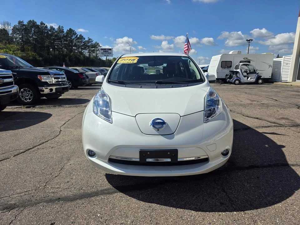2017 Nissan Leaf - Image 2 of 16
