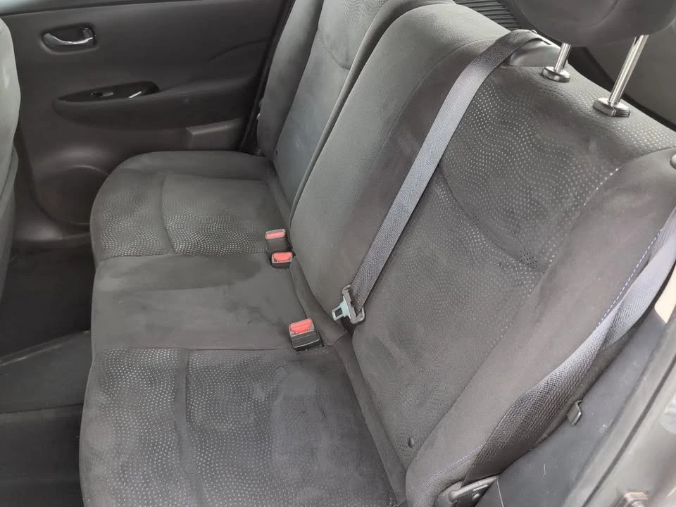 2017 Nissan Leaf - Image 13 of 20