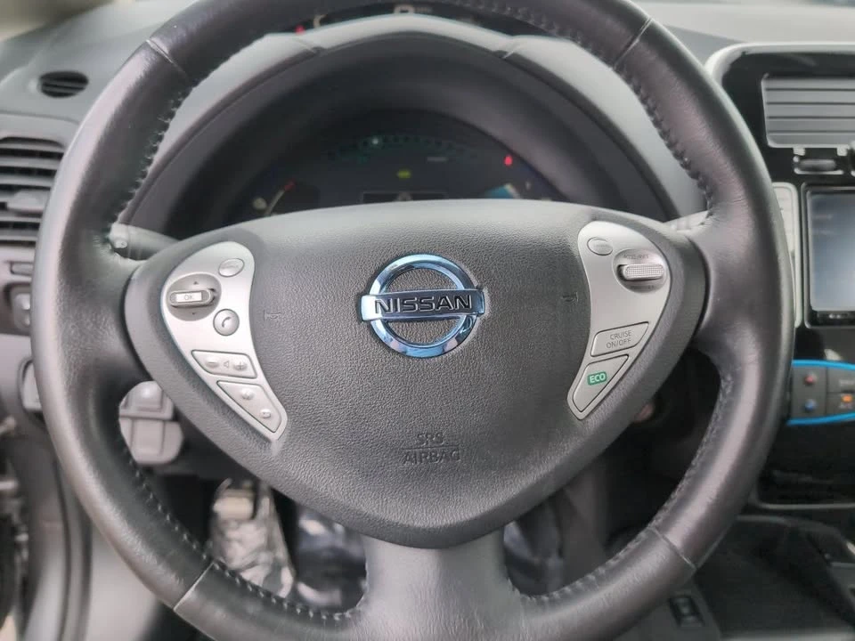 2017 Nissan Leaf - Image 19 of 20