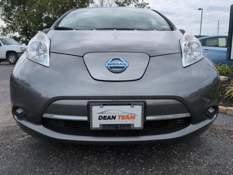 2017 Nissan Leaf - Image 2 of 20