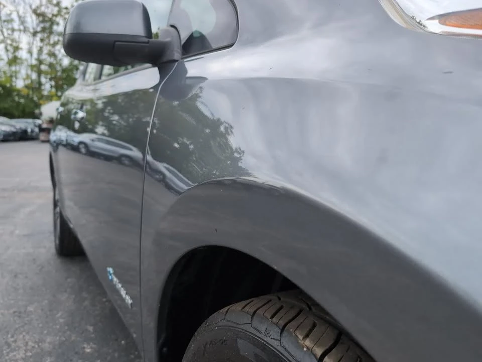 2017 Nissan Leaf - Image 12 of 20