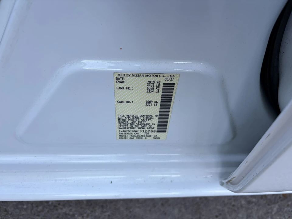 2017 Nissan Leaf - Image 15 of 21