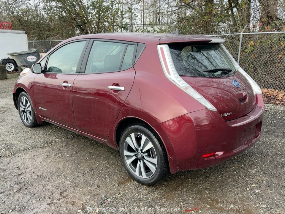 2017 Nissan Leaf - Image 3 of 12