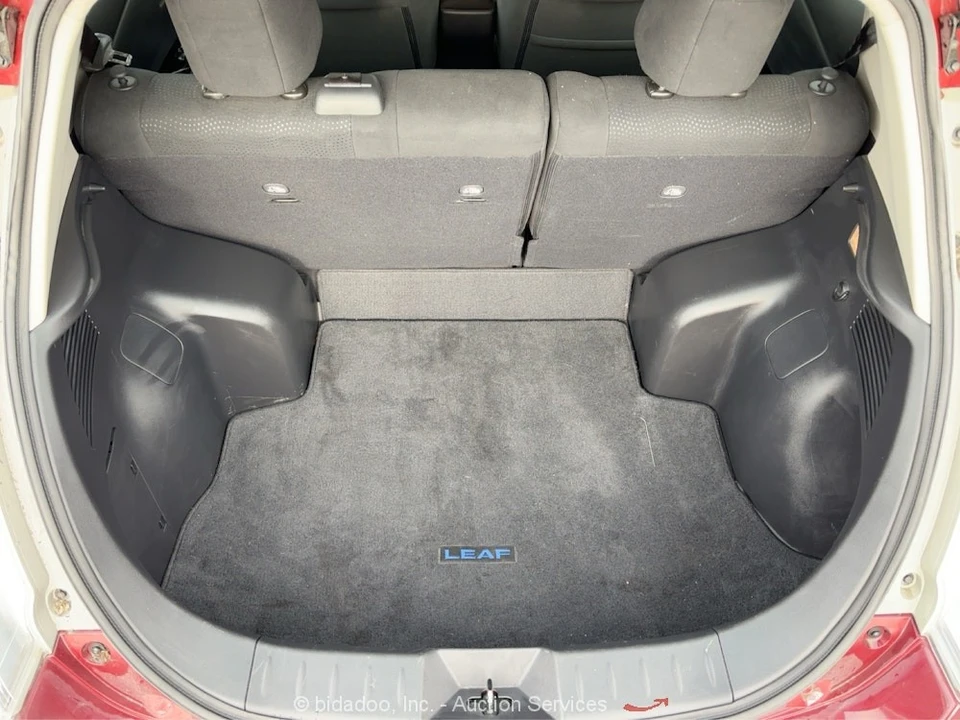 2017 Nissan Leaf - Image 9 of 12