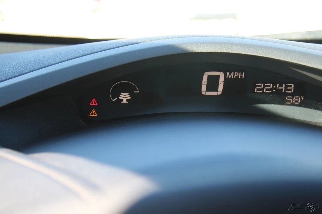 2017 Nissan Leaf - Image 18 of 21