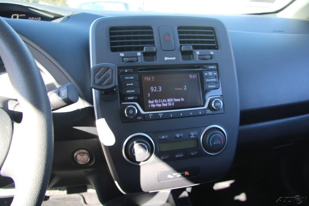 2017 Nissan Leaf - Image 19 of 21
