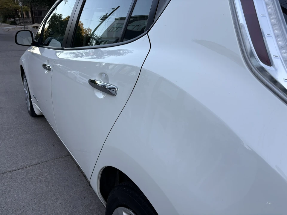 2017 Nissan Leaf - Image 7 of 21