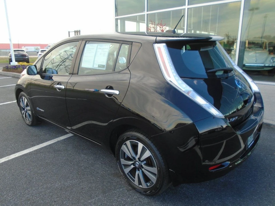 2017 Nissan Leaf - Image 6 of 12