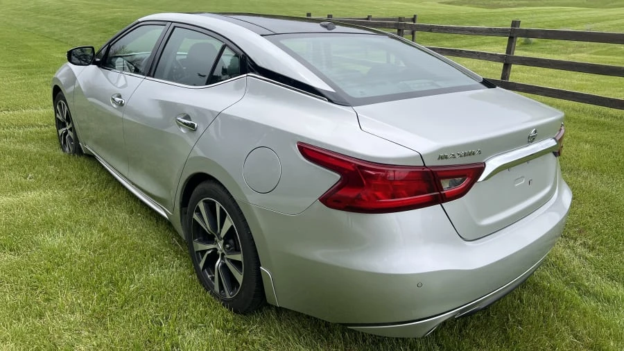 2017 Nissan Maxima 8th Gen - Image 9 of 18