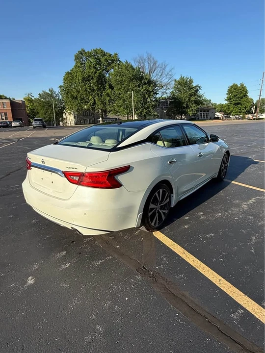 2017 Nissan Maxima 8th Gen - Image 4 of 14