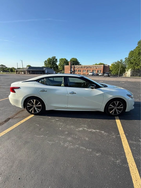 2017 Nissan Maxima 8th Gen - Image 5 of 14