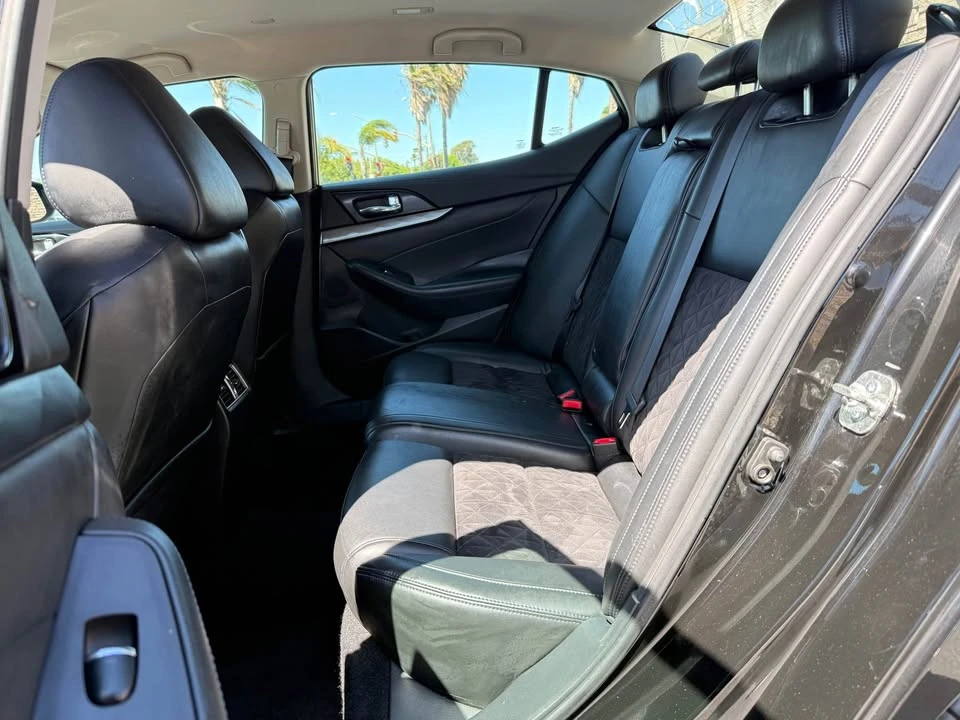 2017 Nissan Maxima 8th Gen - Image 8 of 11