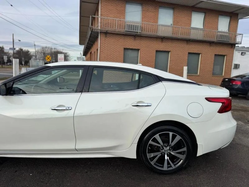 2017 Nissan Maxima 8th Gen - Image 9 of 12