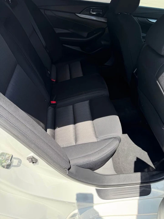 2017 Nissan Maxima 8th Gen - Image 11 of 15