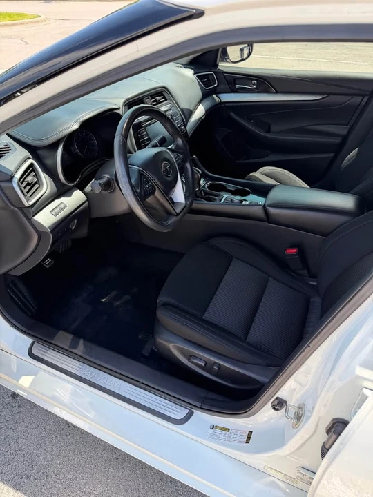 2017 Nissan Maxima 8th Gen - Image 9 of 15