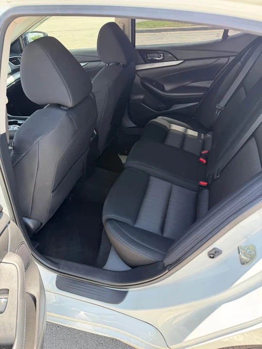 2017 Nissan Maxima 8th Gen - Image 10 of 15
