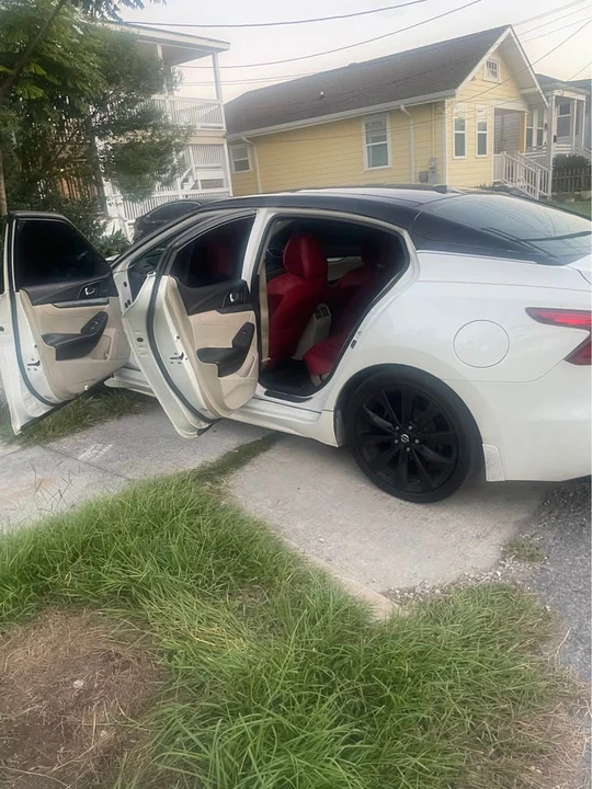 2017 Nissan Maxima 8th Gen - Image 5 of 8