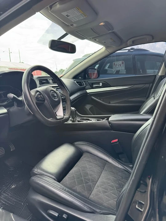 2017 Nissan Maxima 8th Gen - Image 5 of 8