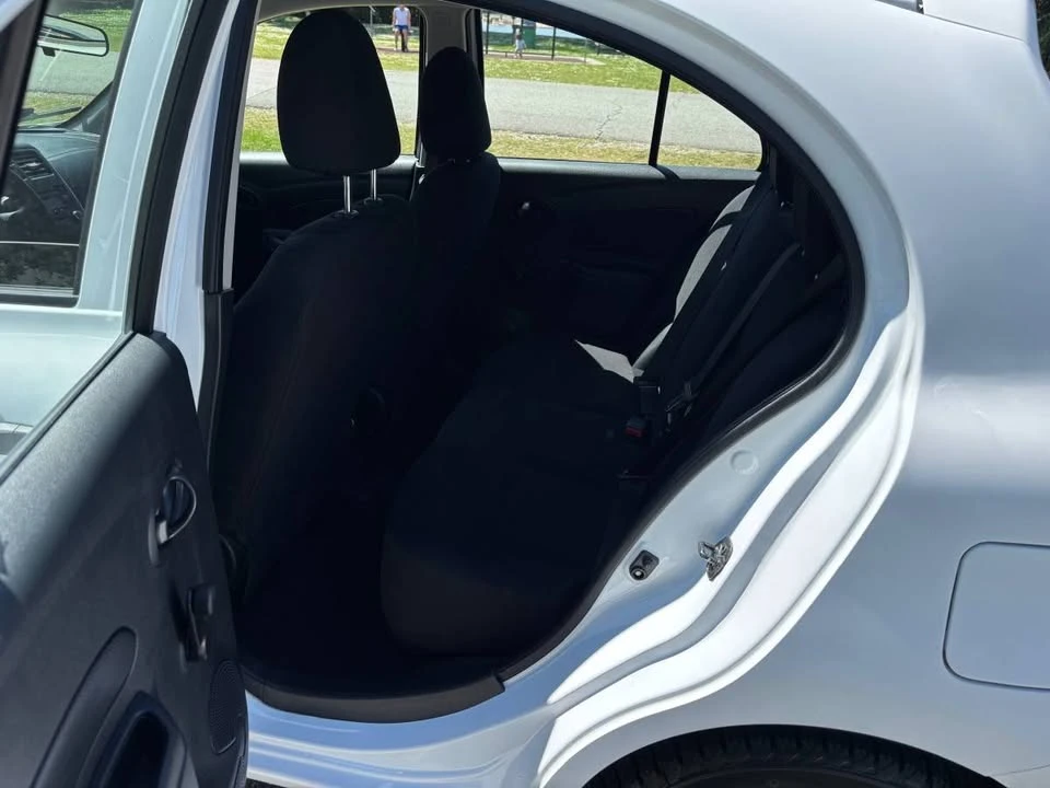 2017 Nissan Micra 4th Gen - Image 9 of 15