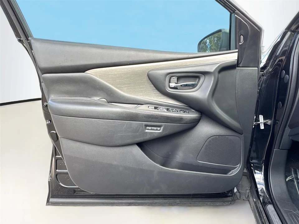 2017 Nissan Murano 3rd Gen - Image 17 of 21