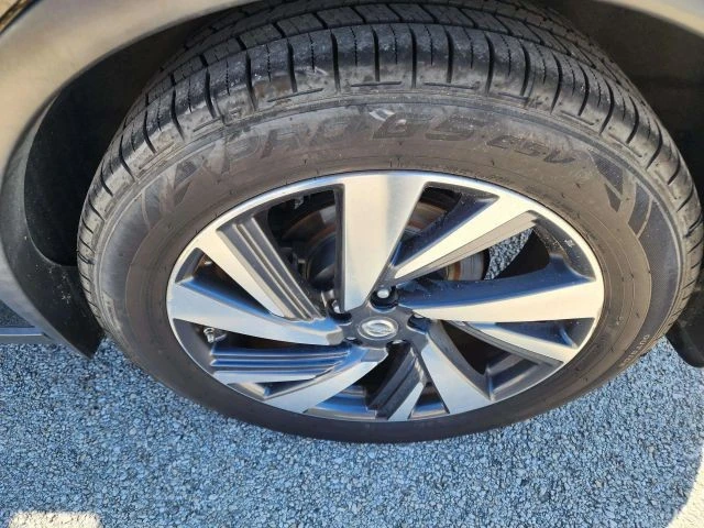 2017 Nissan Murano 3rd Gen - Image 14 of 21