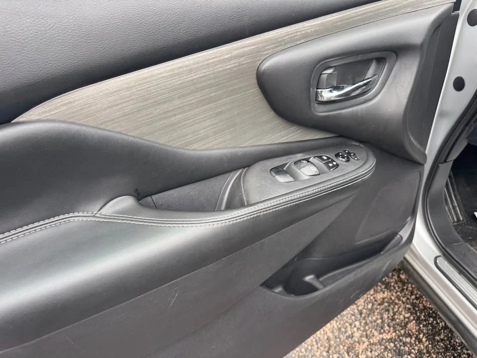 2017 Nissan Murano 3rd Gen - Image 15 of 16